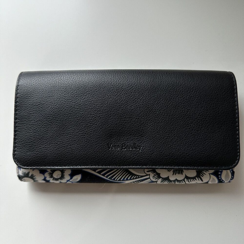 Vera Bradley Audrey Snow Lotus Pattern Wallet NWT